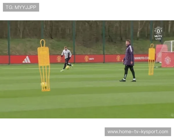 曼联全员备战，热刺挑战成为关键战役