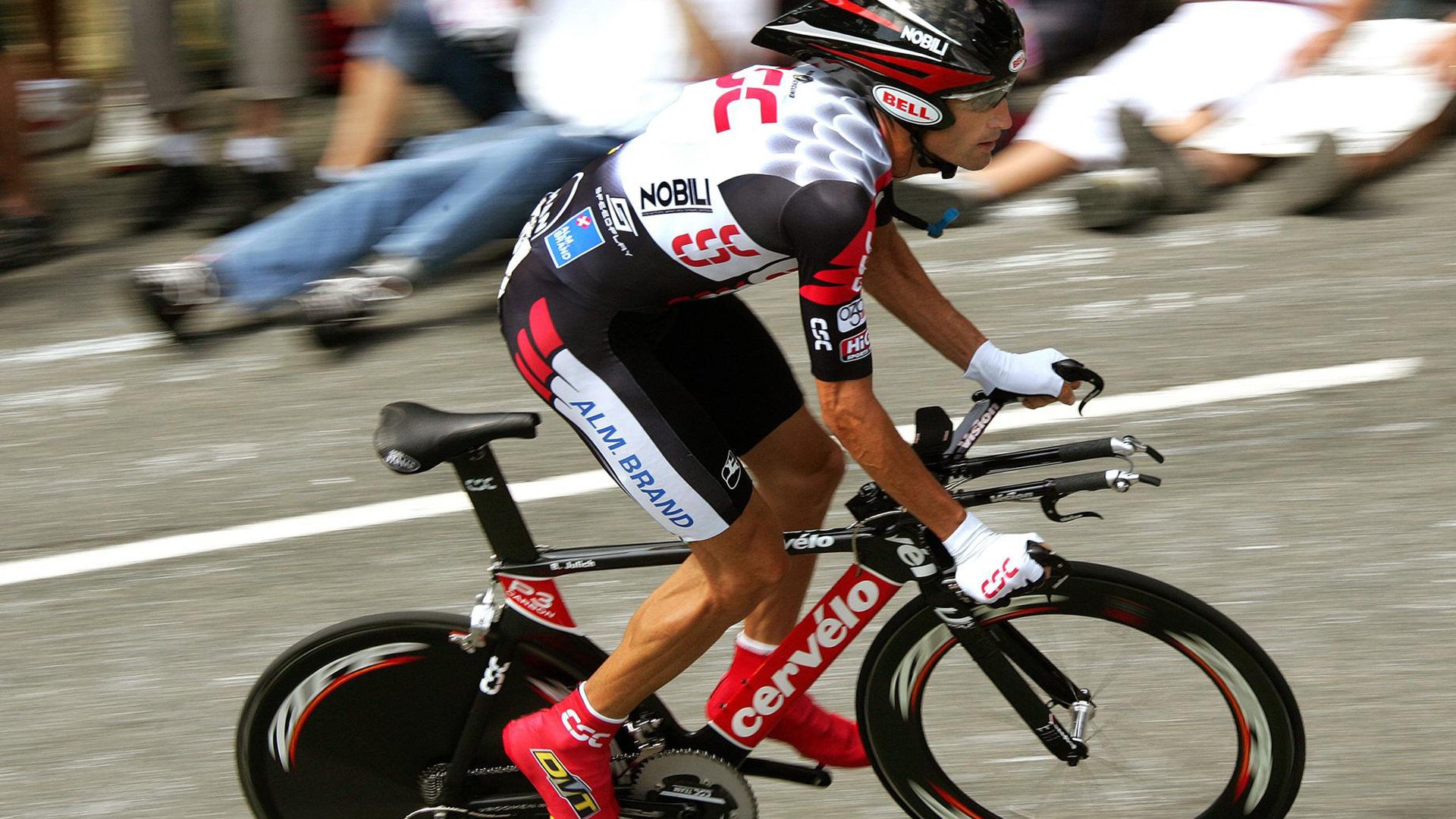 开云体育俱乐部官网-“尼古拉斯·桑特基的精准罚球与领袖气质，帮助阿根廷美洲狮队屡创佳绩”